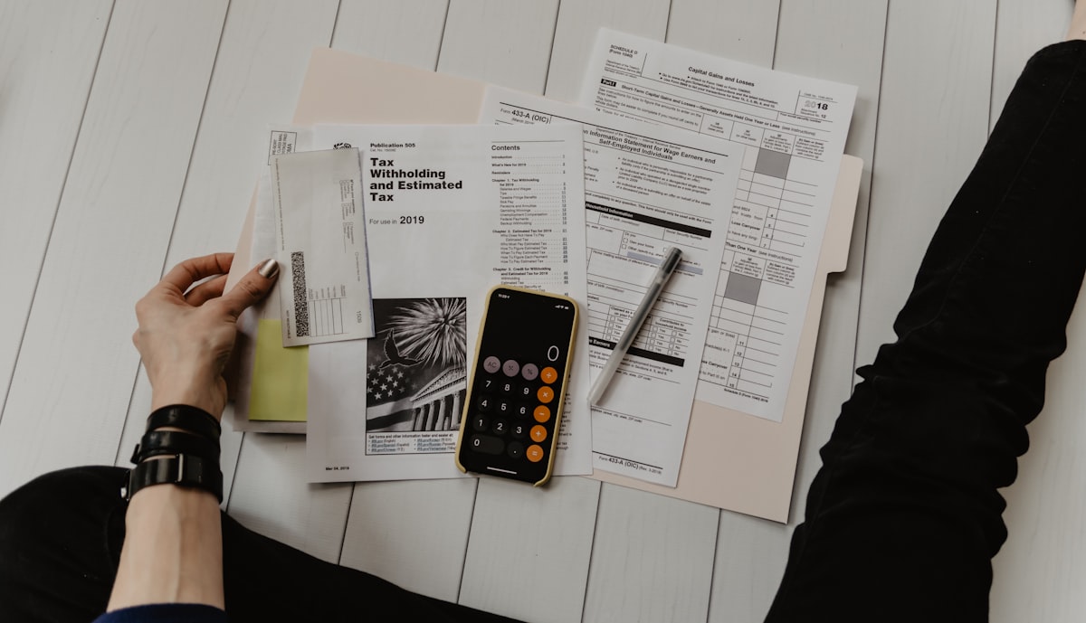 Ilustrasi penyebab seseorang terjebak dalam siklus utang